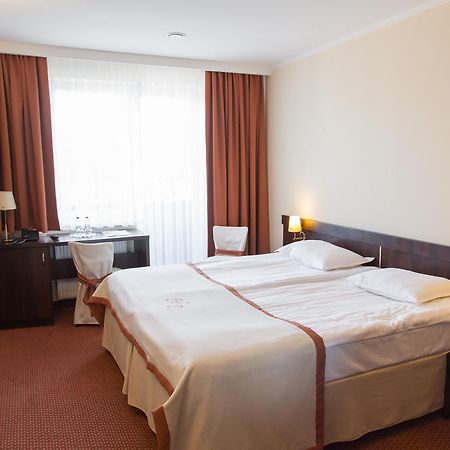Hotel Ostrawa Wodzisław Śląski Exteriör bild