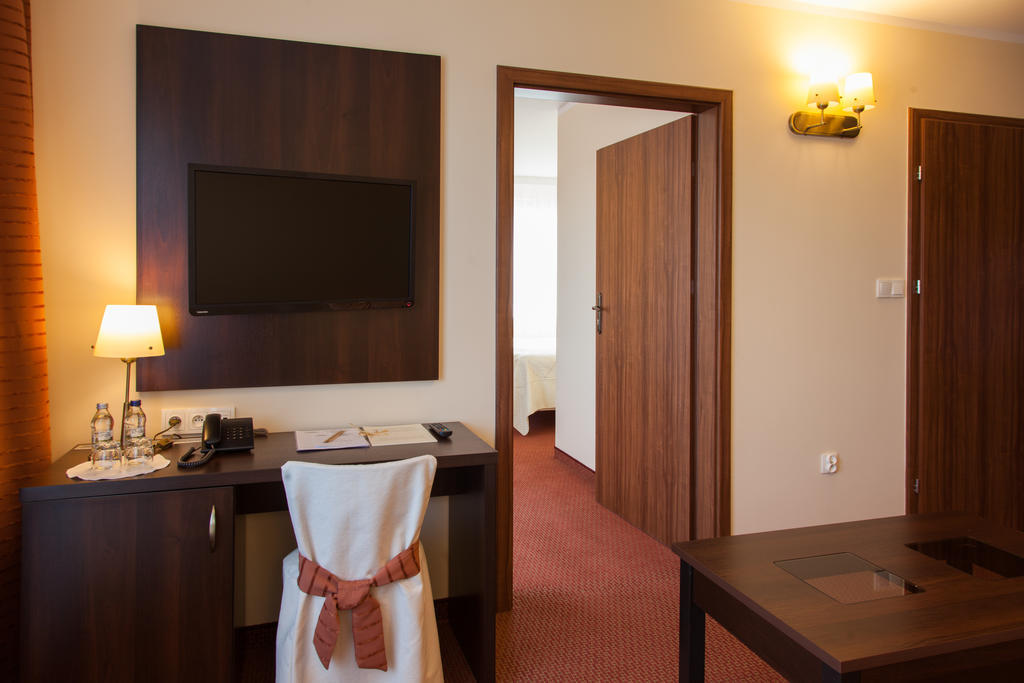 Hotel Ostrawa Wodzisław Śląski Rum bild