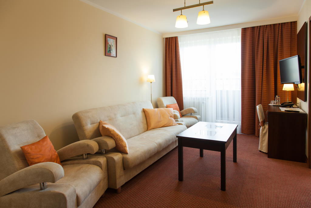 Hotel Ostrawa Wodzisław Śląski Exteriör bild