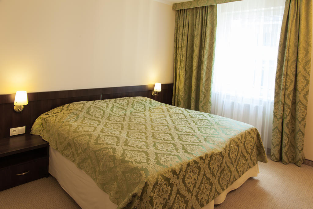 Hotel Ostrawa Wodzisław Śląski Rum bild