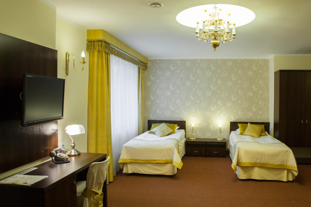 Hotel Ostrawa Wodzisław Śląski Exteriör bild